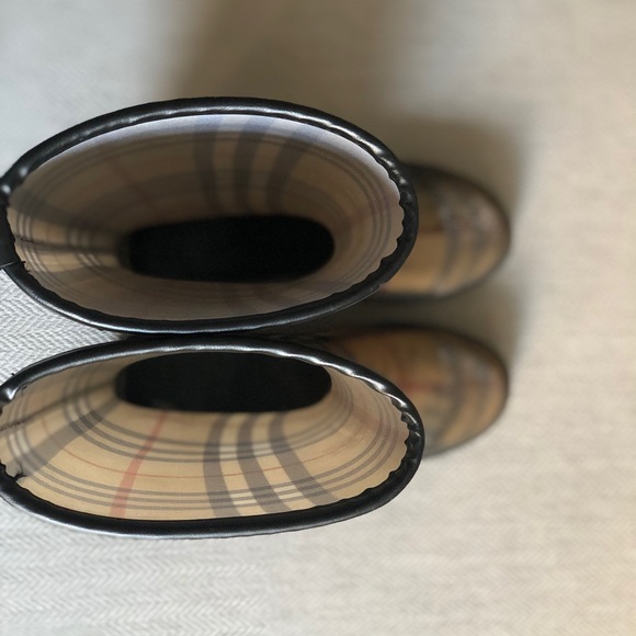 Authentic Burberry Nova Check Tall Rain Boots - Picture 6 of 6